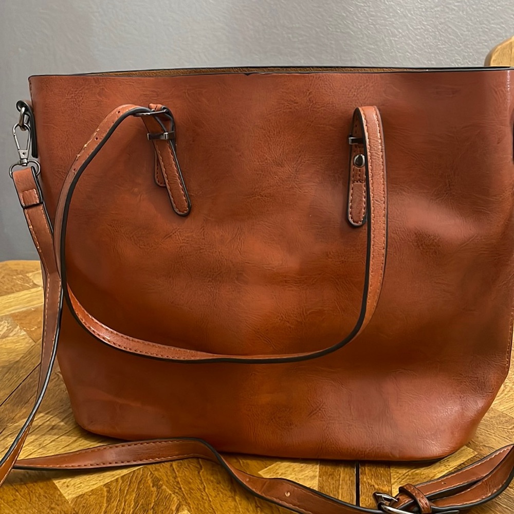 Brown shoulder/crossbody purse